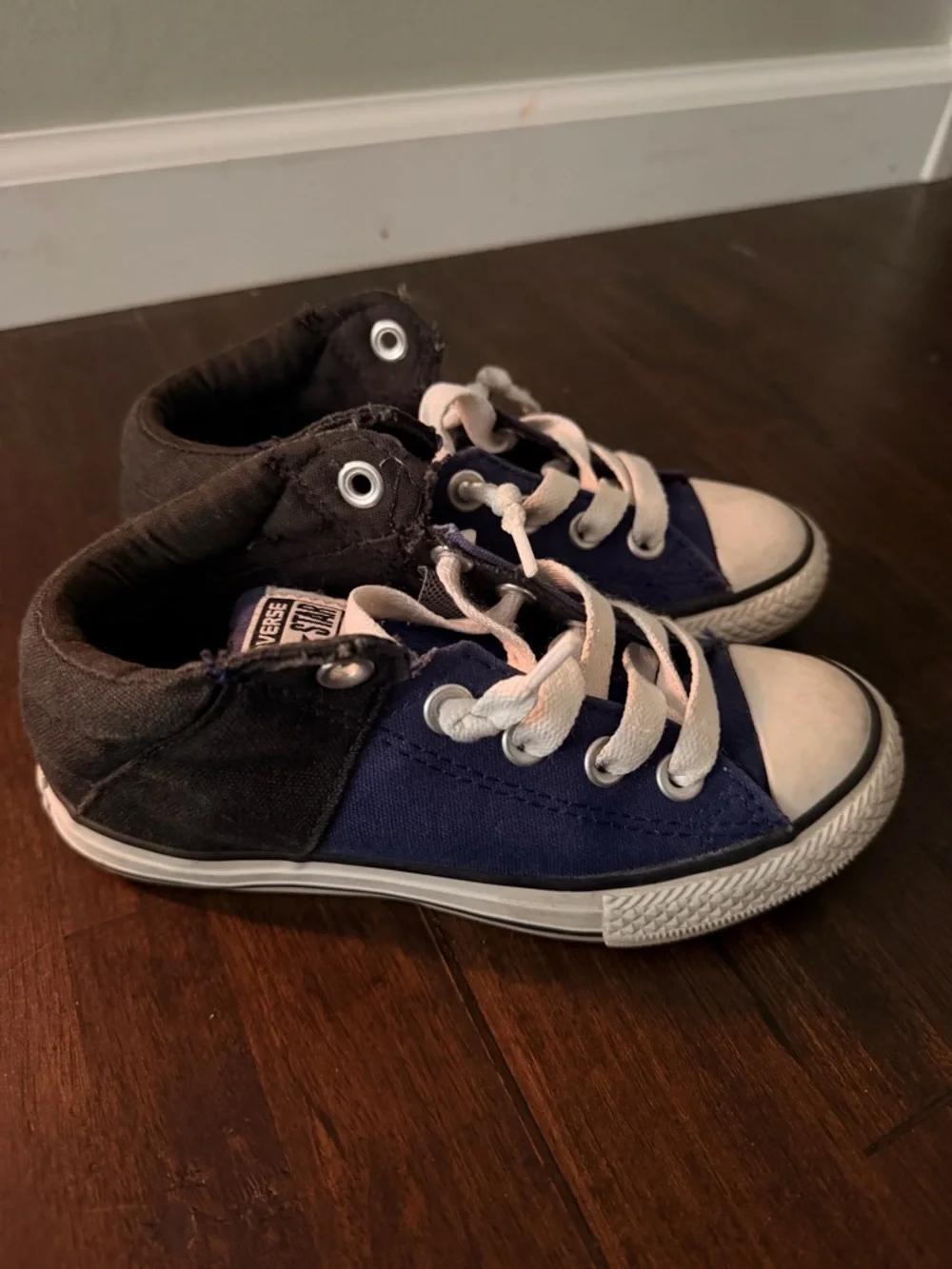 Converse Kids Purple (Navy) and Black Low Top Sneakers